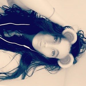 Meet your Posher, Desiree